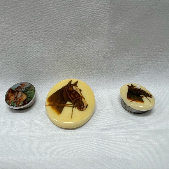 Vintage lot of horse button covers (3) - Picture 1 of 4